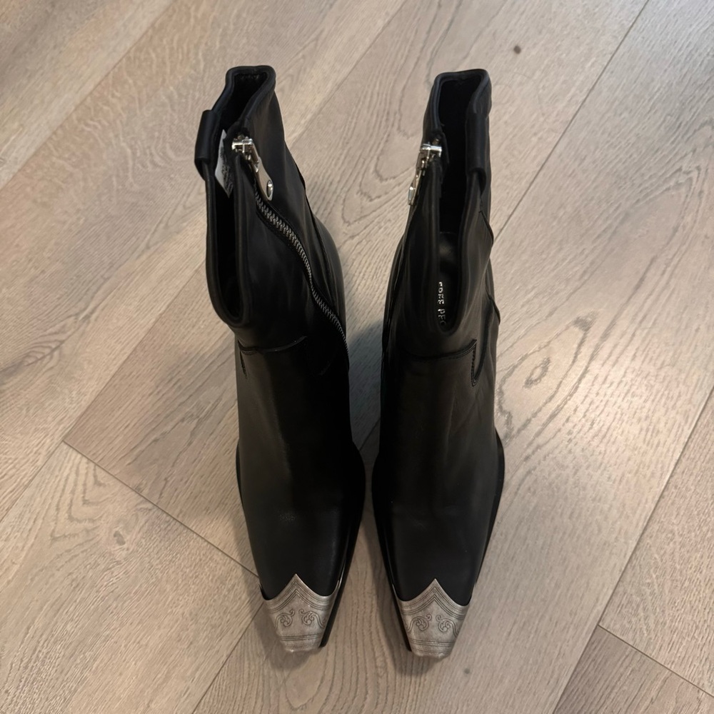 Free People Black Leather Ankle Boots— sz 39 - Picture 2 of 4